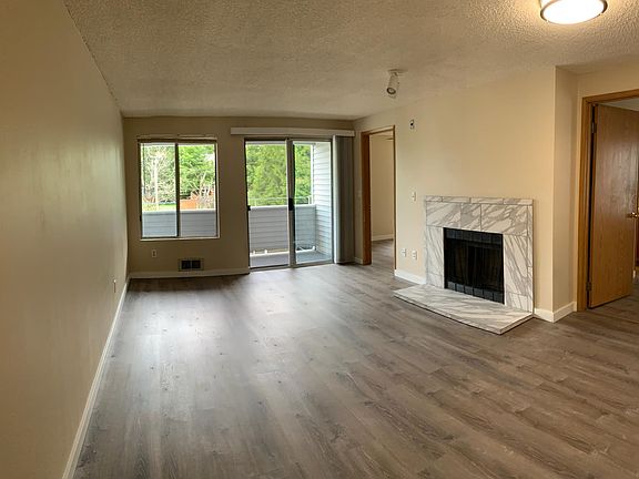4th image of 8325 128th Ave NE APT 302