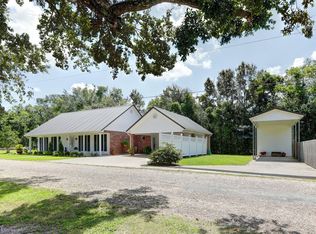 218 Roland Ln, Jeanerette, LA 70544