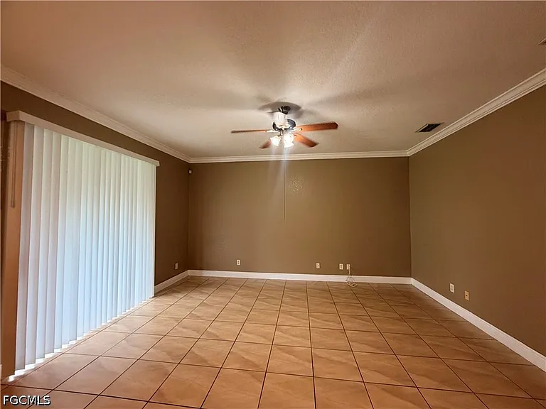 8360 Silver Birch Way — Photo 10