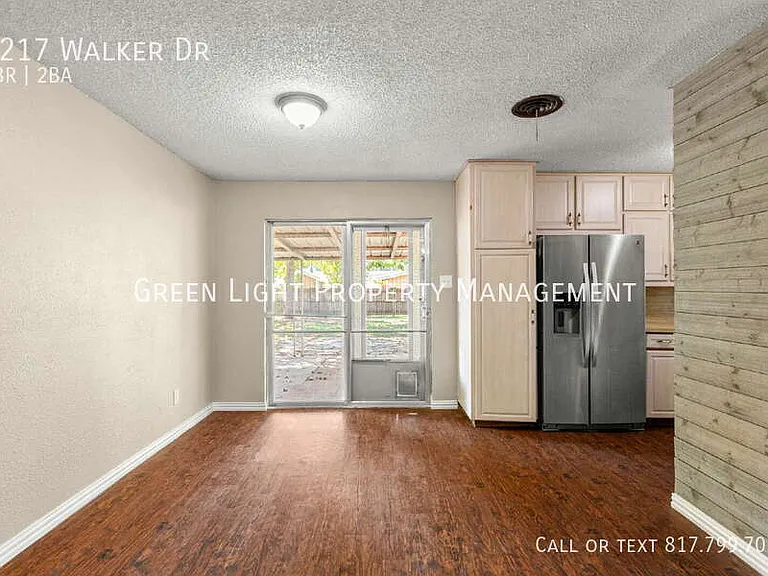 1217 Walker Dr — Photo 7