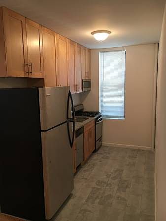 1st image of 2565 32nd St APT 2