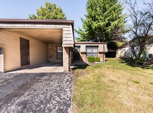 109 Kingsway Dr, Belleville, IL 62226