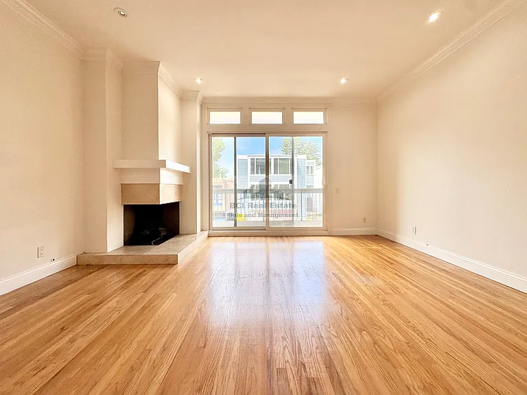 6 Topaz Way — Photo 4