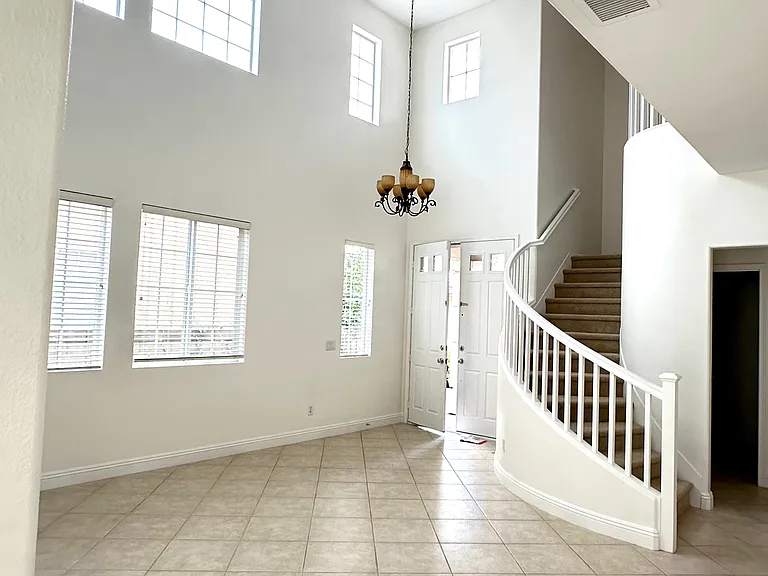 25032 Footpath Ln — Photo 7
