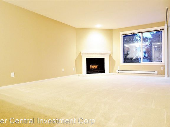 3rd image of 11305 NE 128th St APT C204