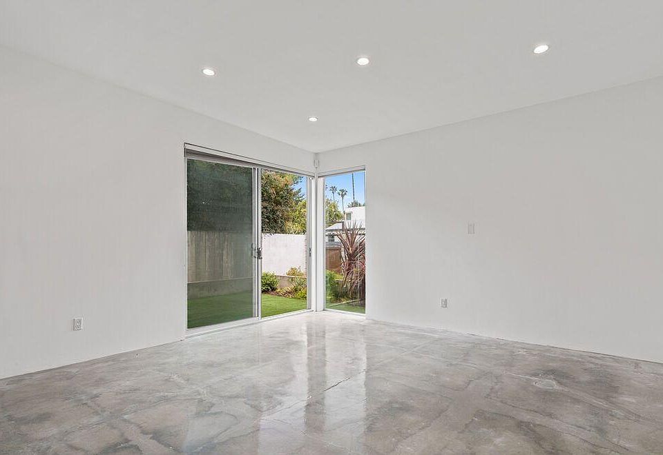 1st image of 806 Indiana Ave #1