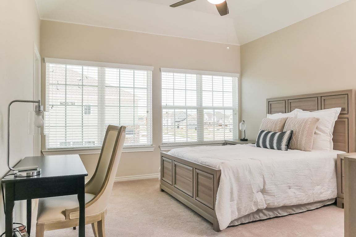 Primary Bedroom (Plan 4231)