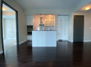 14 York St #3403, Toronto, ON M5J 0B1