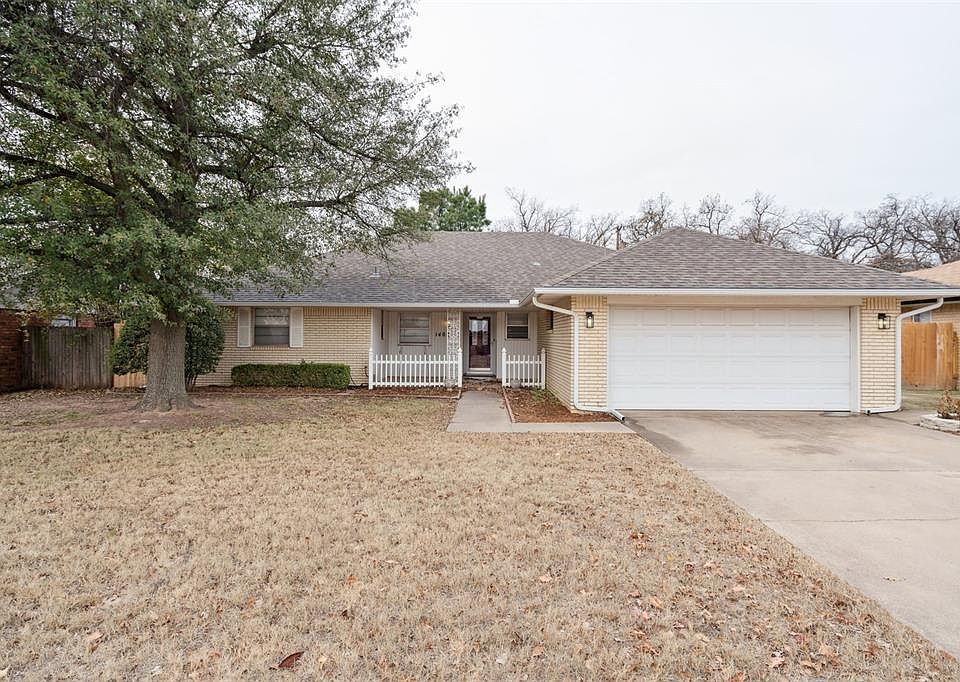 1st image of 1409 Woodland Way