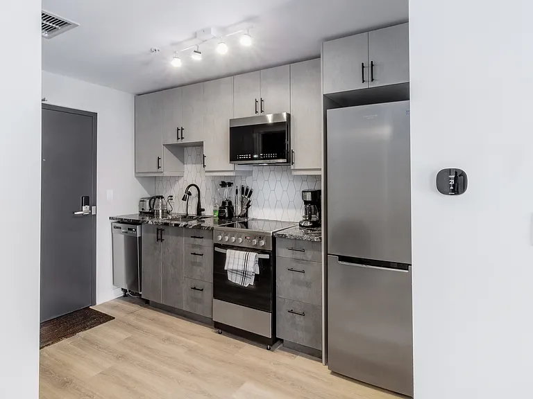 92 Hinton Ave N #618 — Photo 20