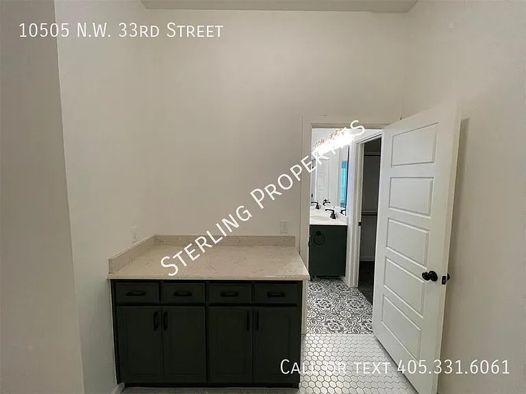 10505 N West 33rd St — Photo 26
