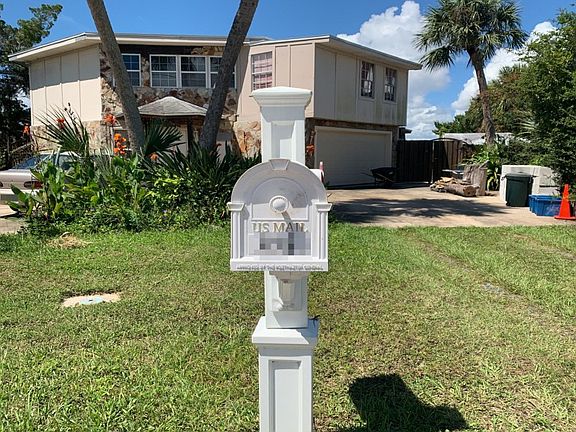 2nd image of 628 Yorkshire Dr