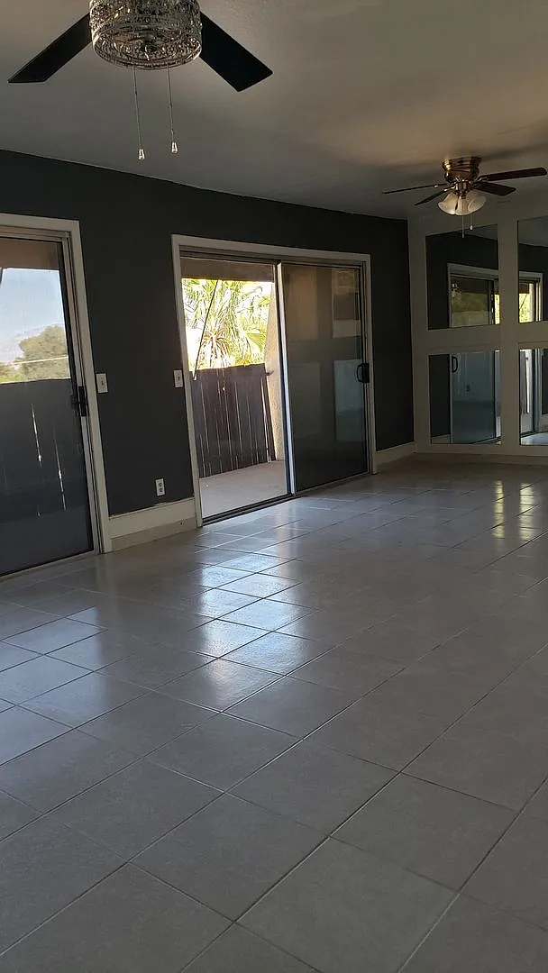 East Side Condo with views and lots of light! — Photo 4