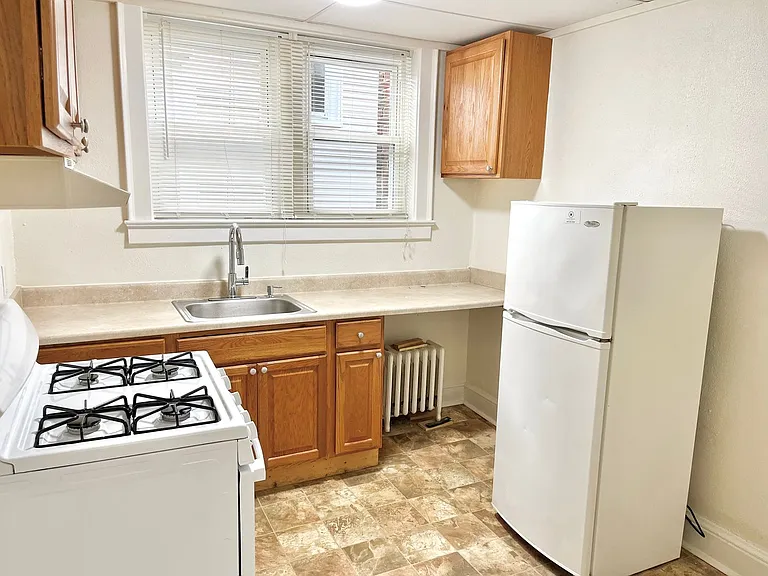 43 West St — Photo 16