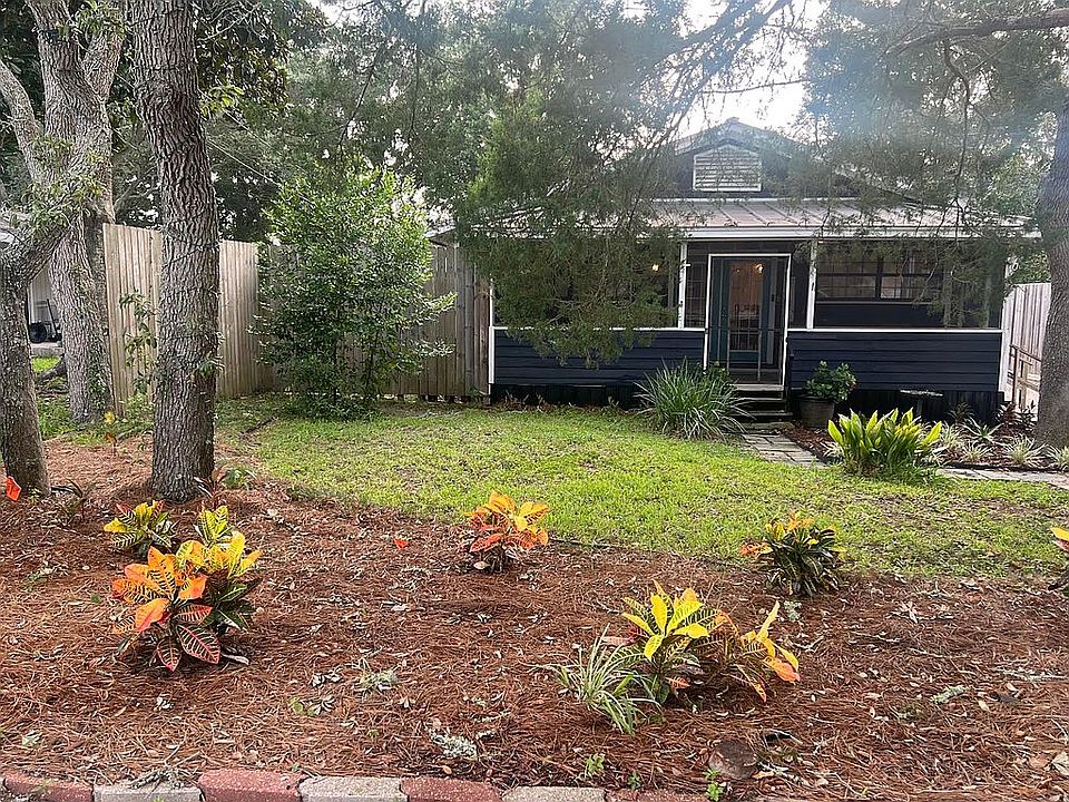 Shady Front Yard