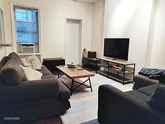 Rented by R New York