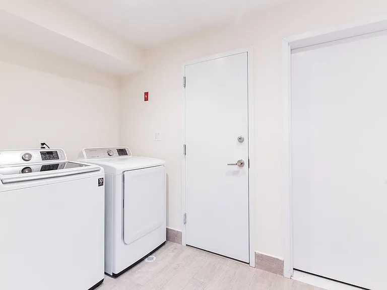 49 Irving Pl #1 — Photo 15