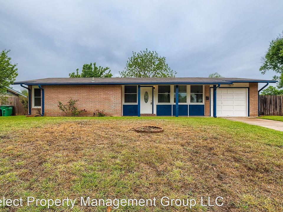 1st image of 407 Waring Dr