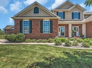 8731 Lake Hills Dr, Saint John, IN
