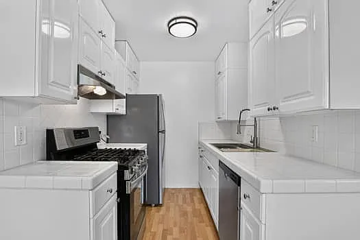 2 bed, $3,395 — Photo 3