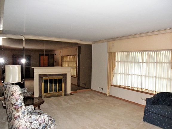 5th image of 412 Palladium Dr W