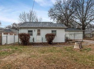 340 20th St NW, Cedar Rapids, IA 52405