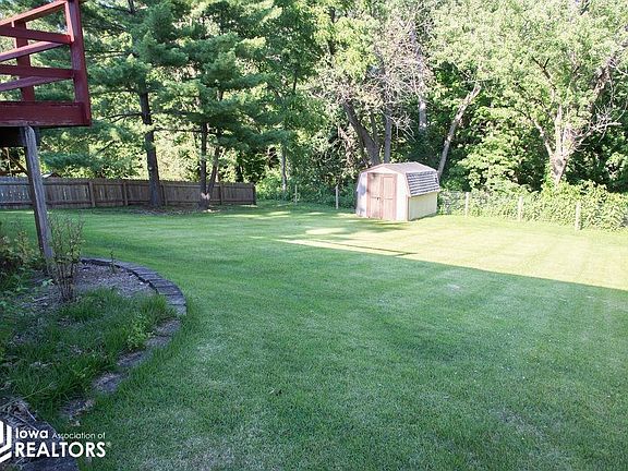 3rd image of 606 Winchester Dr