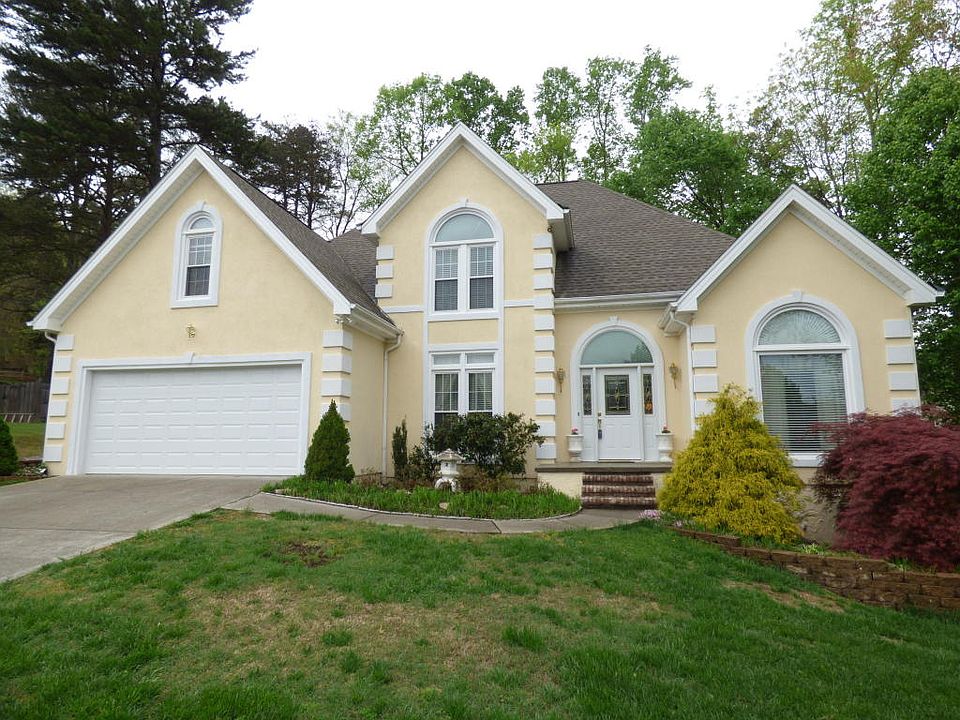 1st image of 10401 Wild Rose Ln