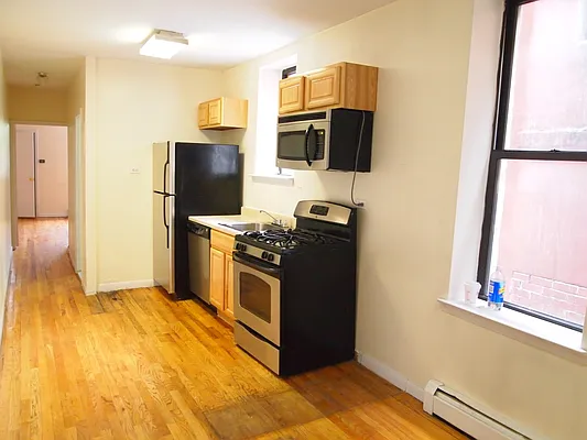 Rented by Bohemia Realty Group | media 33