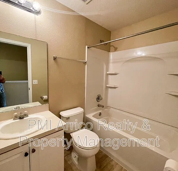 10840 Johanna Ave — Photo 21