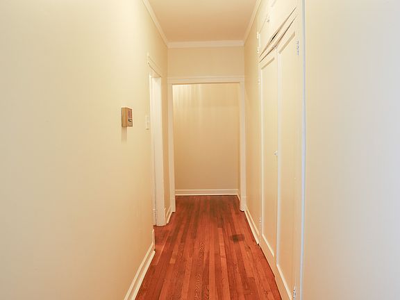 2nd image of 5549.5 N Magnolia Ave #2E