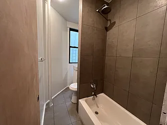 Rented by CITY SKYLINE REALTY INC