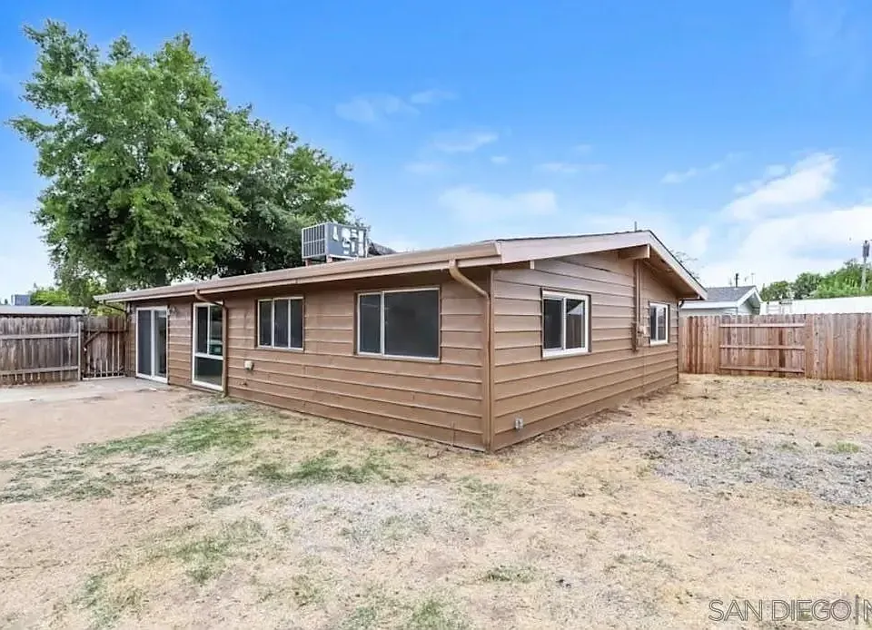3621 N Van Owen Street North Highland North 2 #2