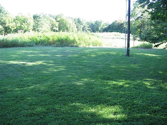 2nd image of 3031 River Cir