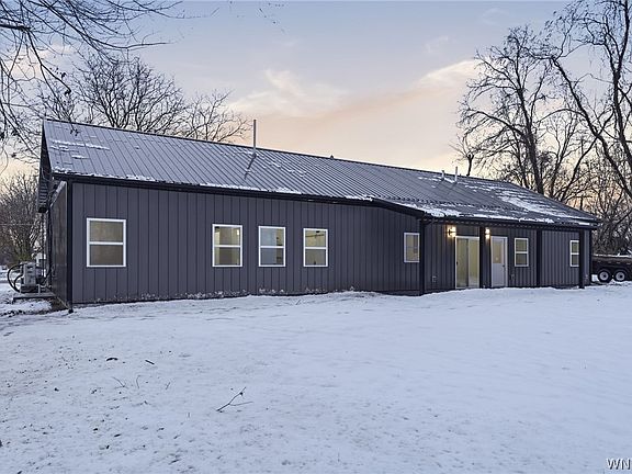 4th image of 1192 Quaker Rd