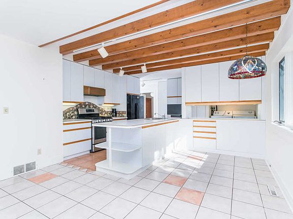 3rd image of 24284 Beauty Shore Dr