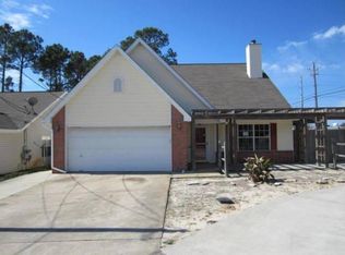 450 Bridgewater Ct, Mary Esther, FL 32569