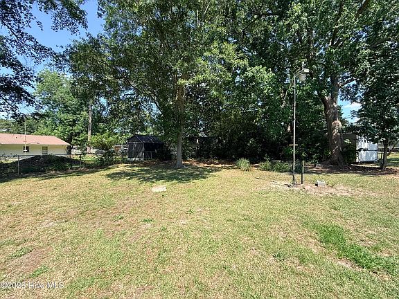 4th image of 203 Fox Drive