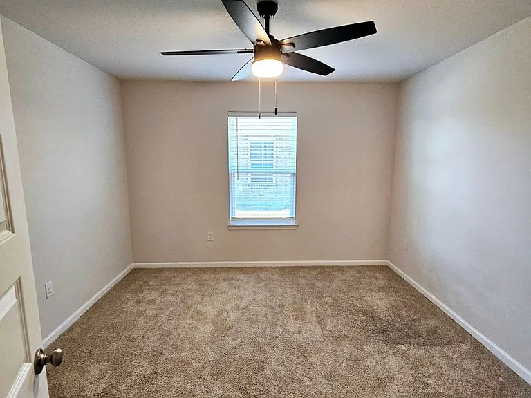 4953 Conner Ln — Photo 9