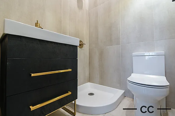Rented by Commercial Capital Resources INC | media 41