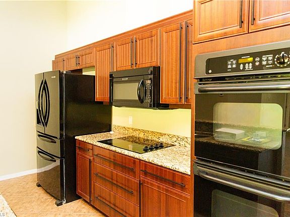 3rd image of 5886 Elizabeth Ann Way
