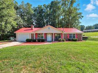 401 Idlebrook Dr, Kernersville, NC 27284