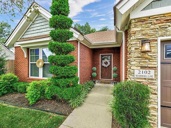 2nd image of 2102 Meadowhill Ln