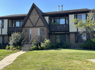 2015 Tracy Dr APT 2, Bloomington, IL 61704