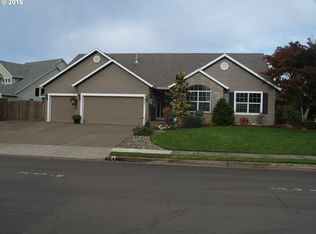 11621 Hazelnut Ct, Oregon City, OR