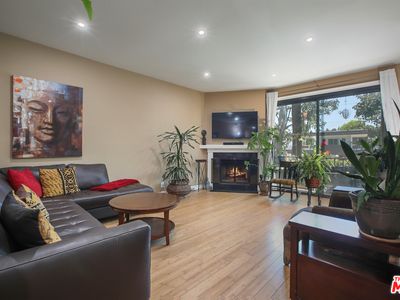 8110 Manitoba St APT 104, Playa Del Rey, CA, 90293