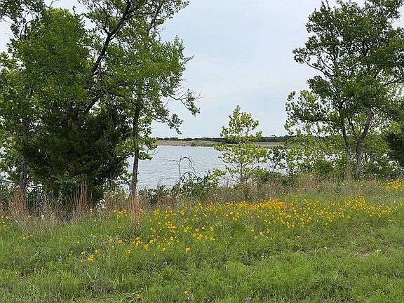 3rd image of 0 Lakeshore Dr