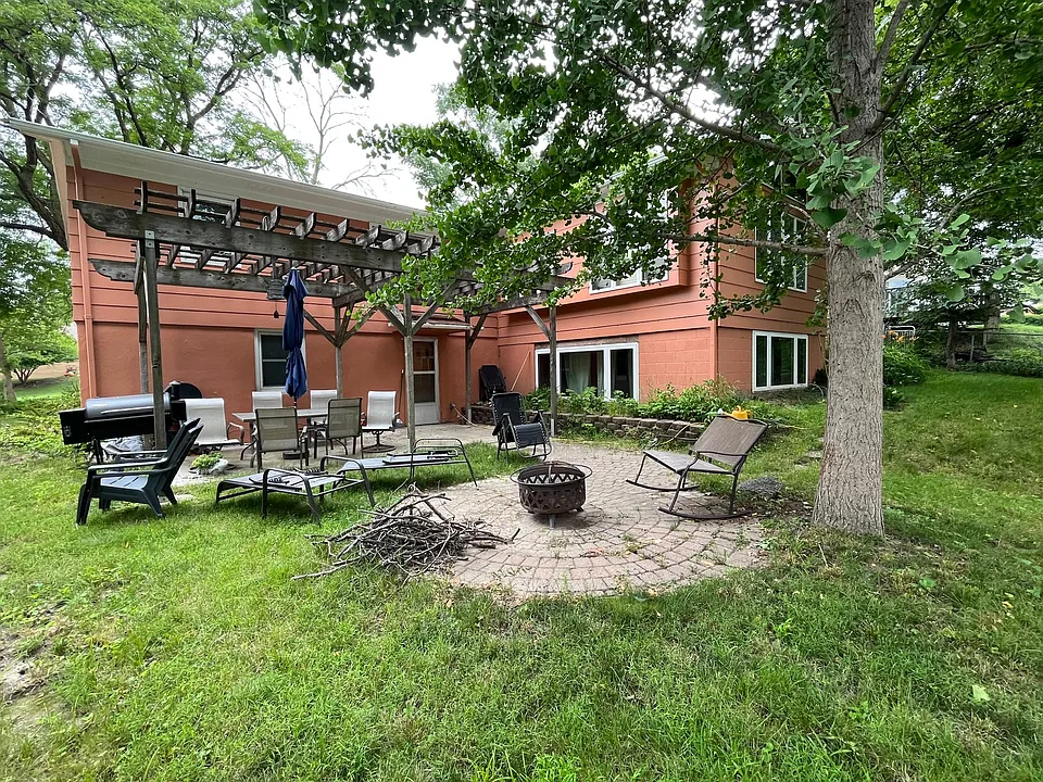 1408 Linden Dr