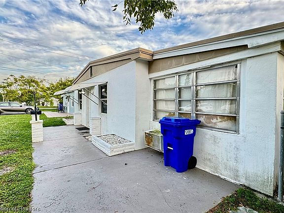 4th image of 1682 NE 182nd St N #182-M