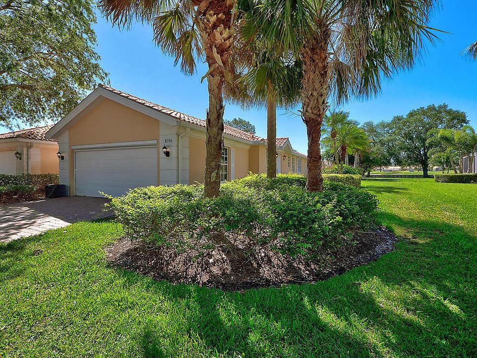 1036 SW Tamarrow Place